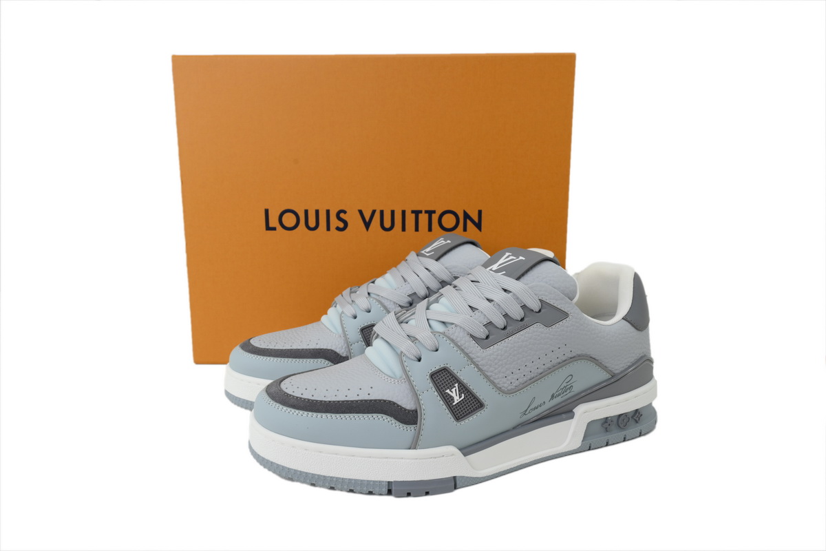 Replica Louis Vuitton Sneakers Gray