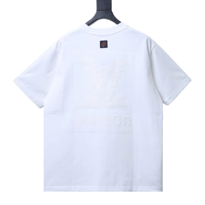 LOUIS VUITTON/LV 26SS Short-Sleeve T-Shirt with Large Tatami Logo Embroidery on the Back 02