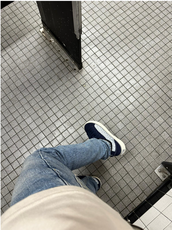 Replica Dior B33 Sneaker Navy Blue Oblique Jacquard, 3SN303ZWN_H559 review Gohar Virabyan