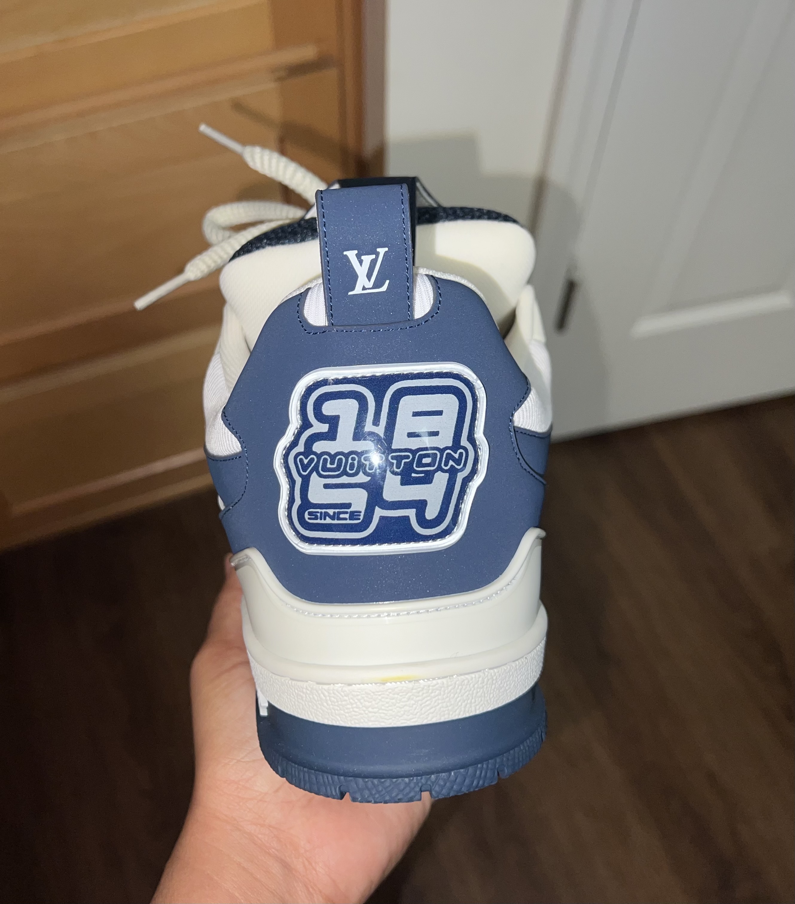 Replica Louis Vuitton Leather lace up Fashionable Board Shoes Blue,51BCOLRB review Krystal 02