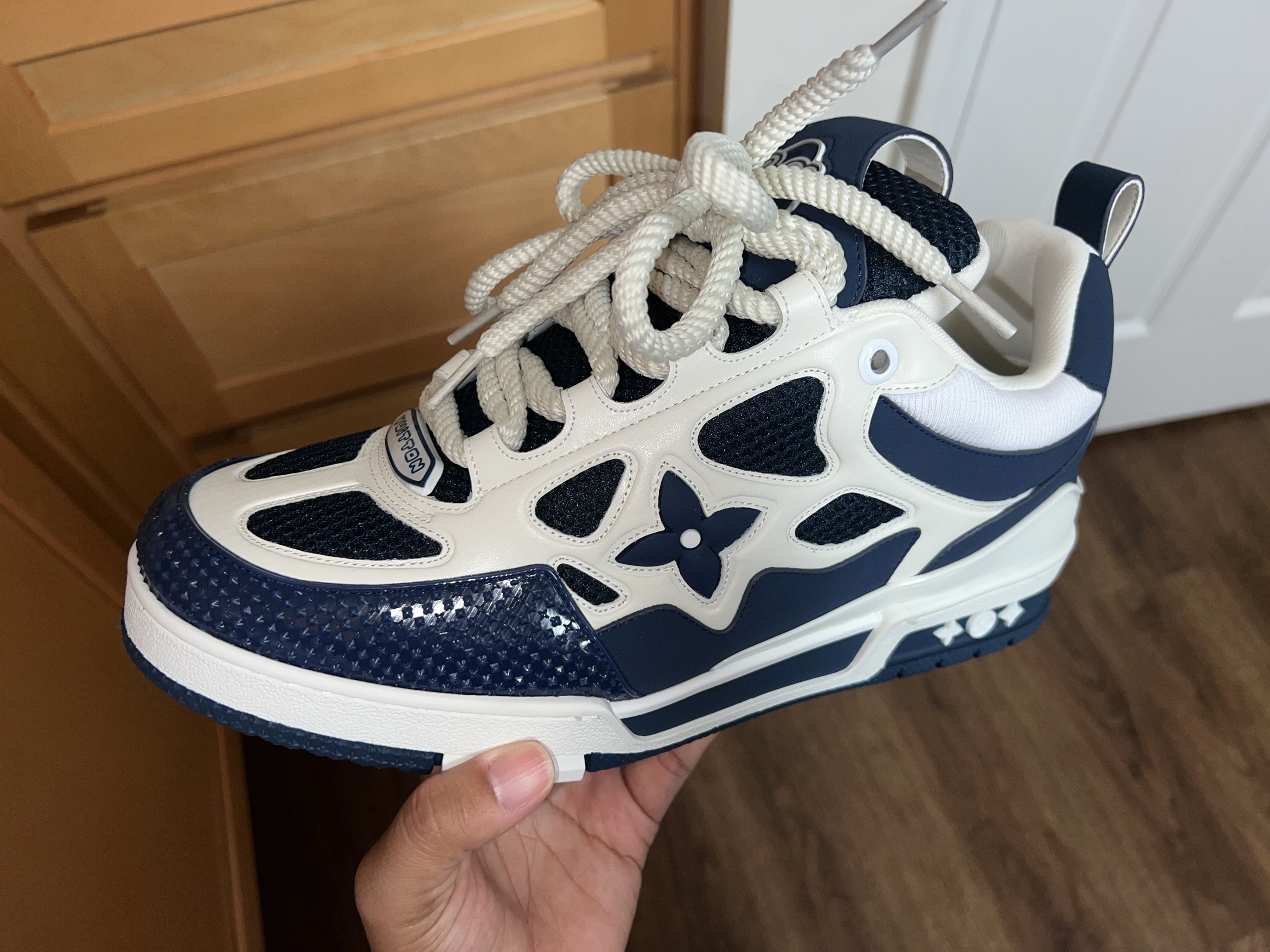 Replica Louis Vuitton Leather lace up Fashionable Board Shoes Blue,51BCOLRB review Krystal 03