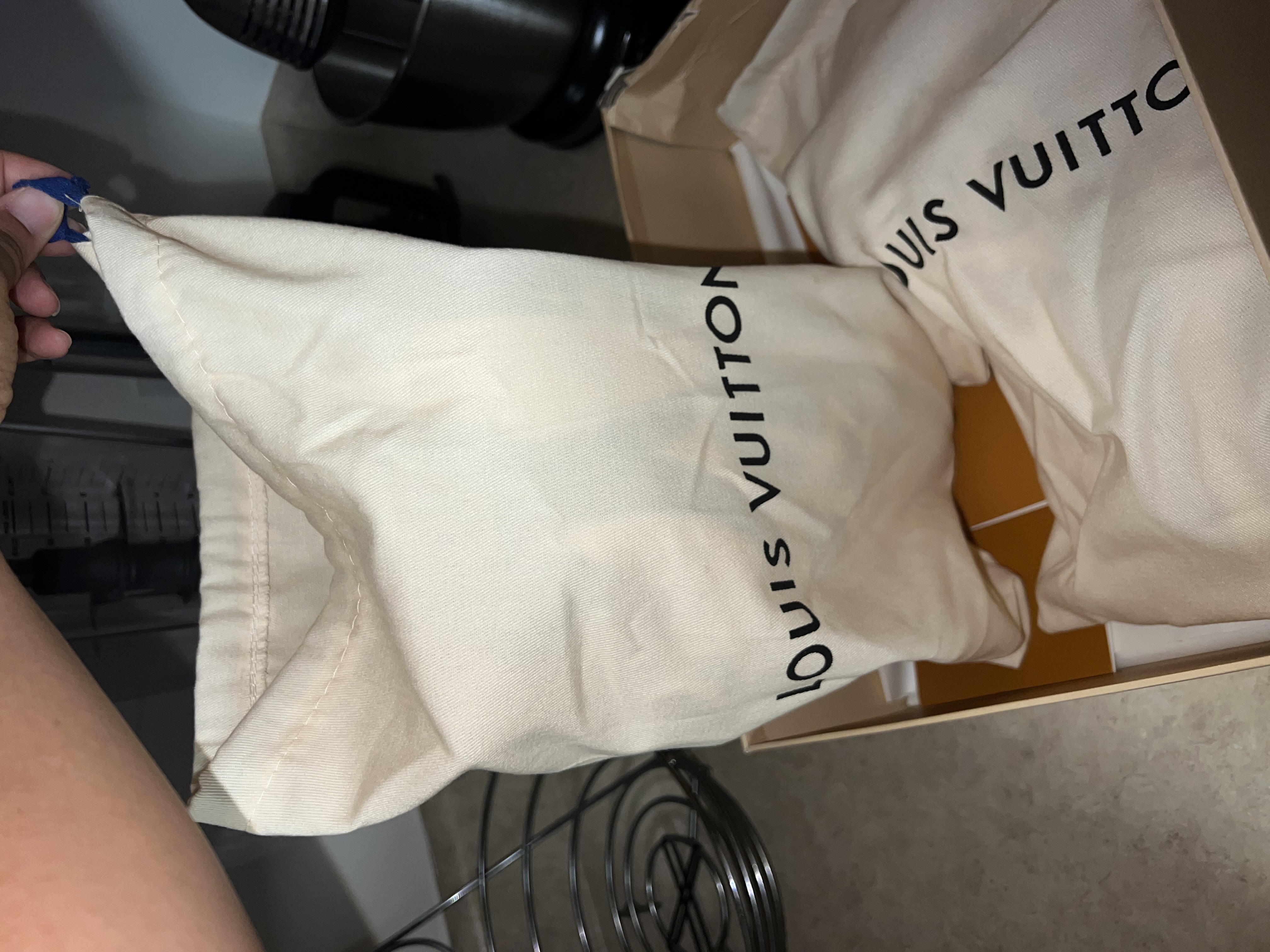 Replica Louis Vuitton Leather lace up Fashionable Board Shoes Blue,51BCOLRB review Krystal 04