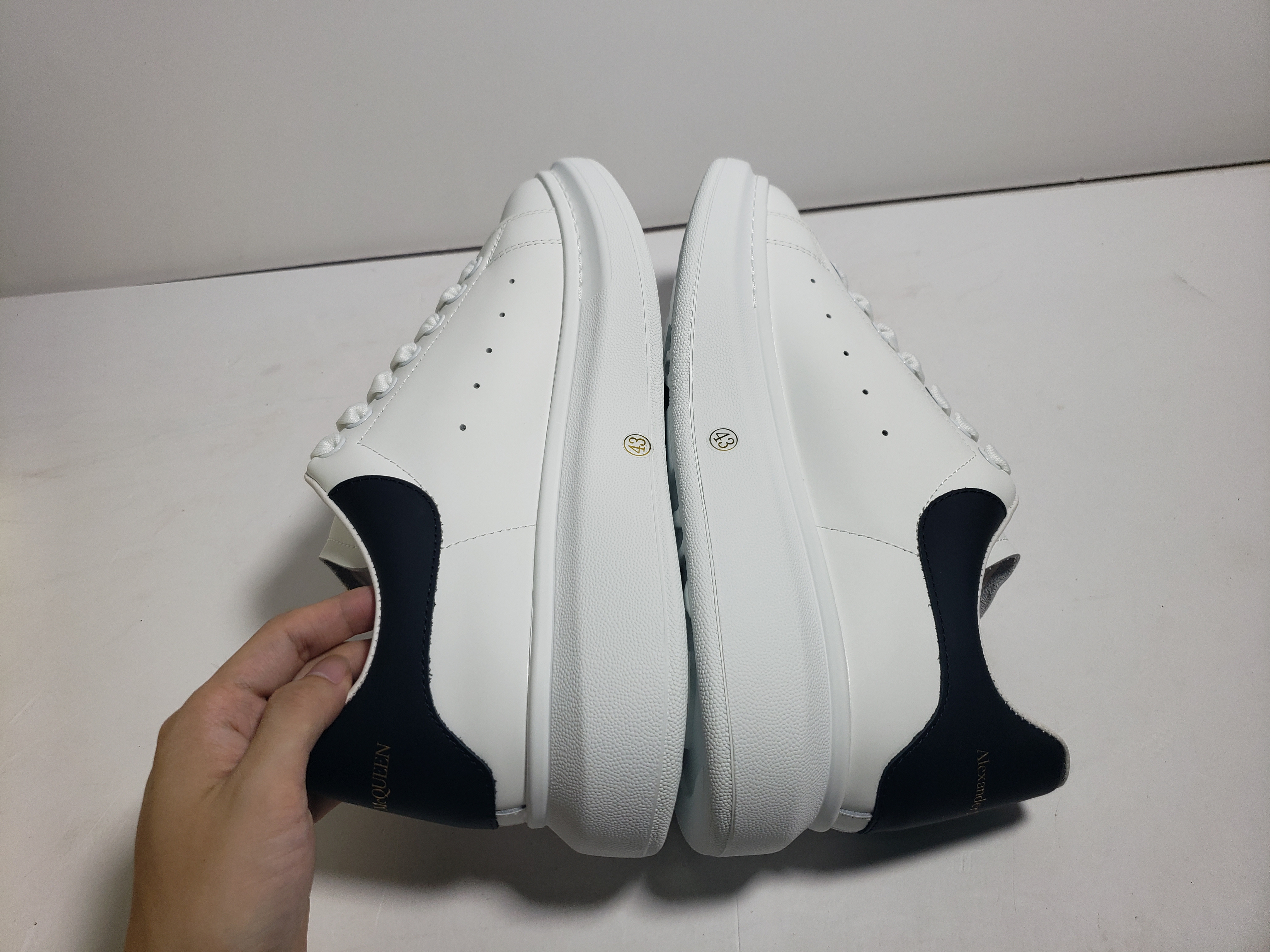 PKGoden Alexander McQueen Sneaker Dlack Skin
