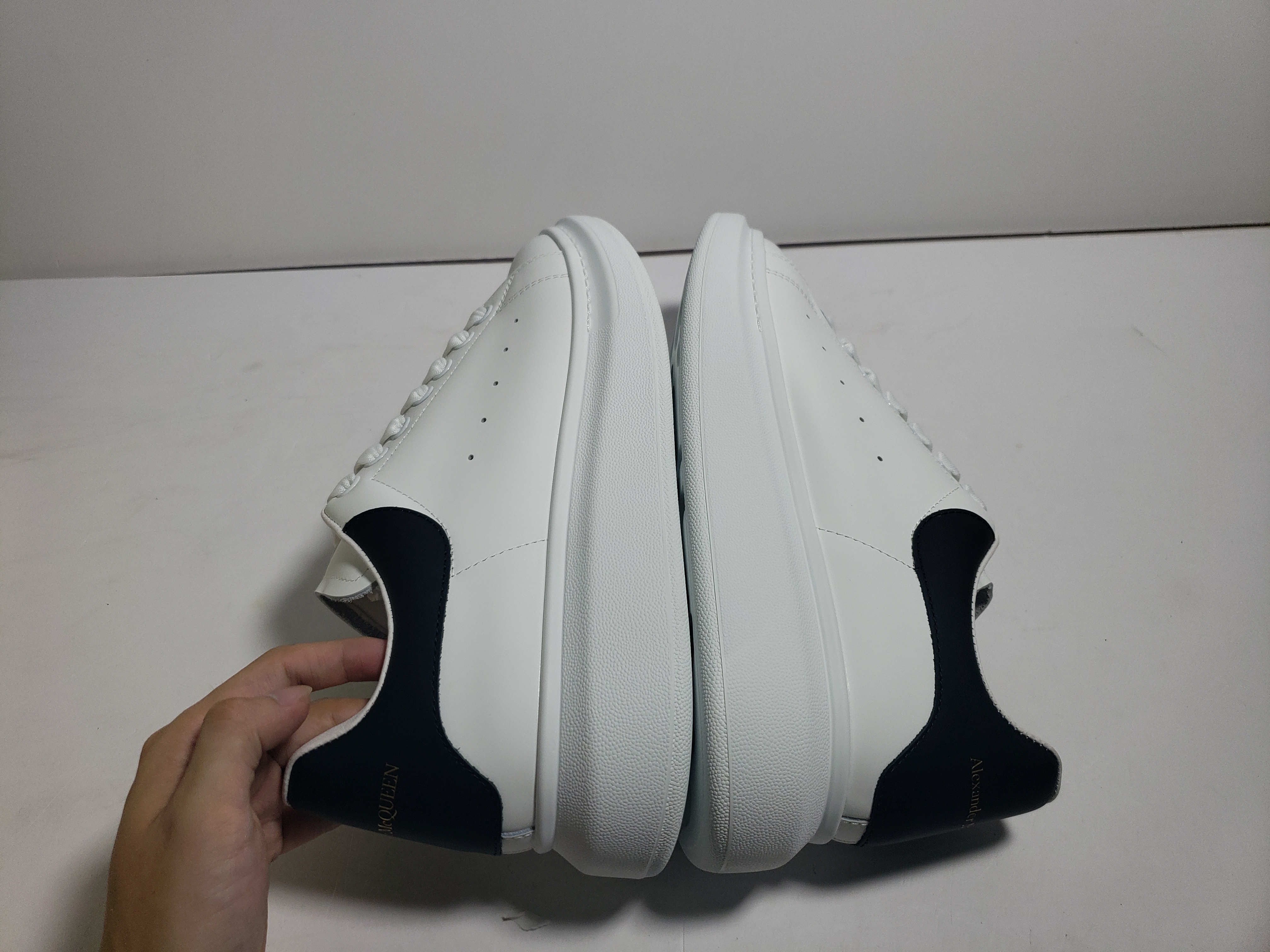 PKGoden Alexander McQueen Sneaker Dlack Skin