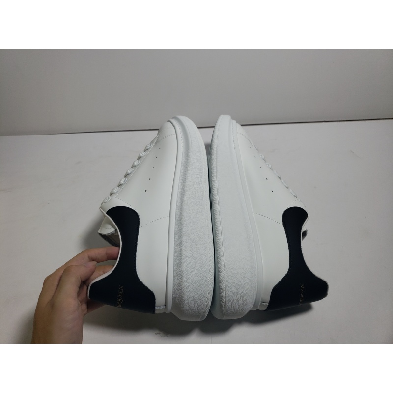 PKGoden Alexander McQueen Sneaker Dlack Skin