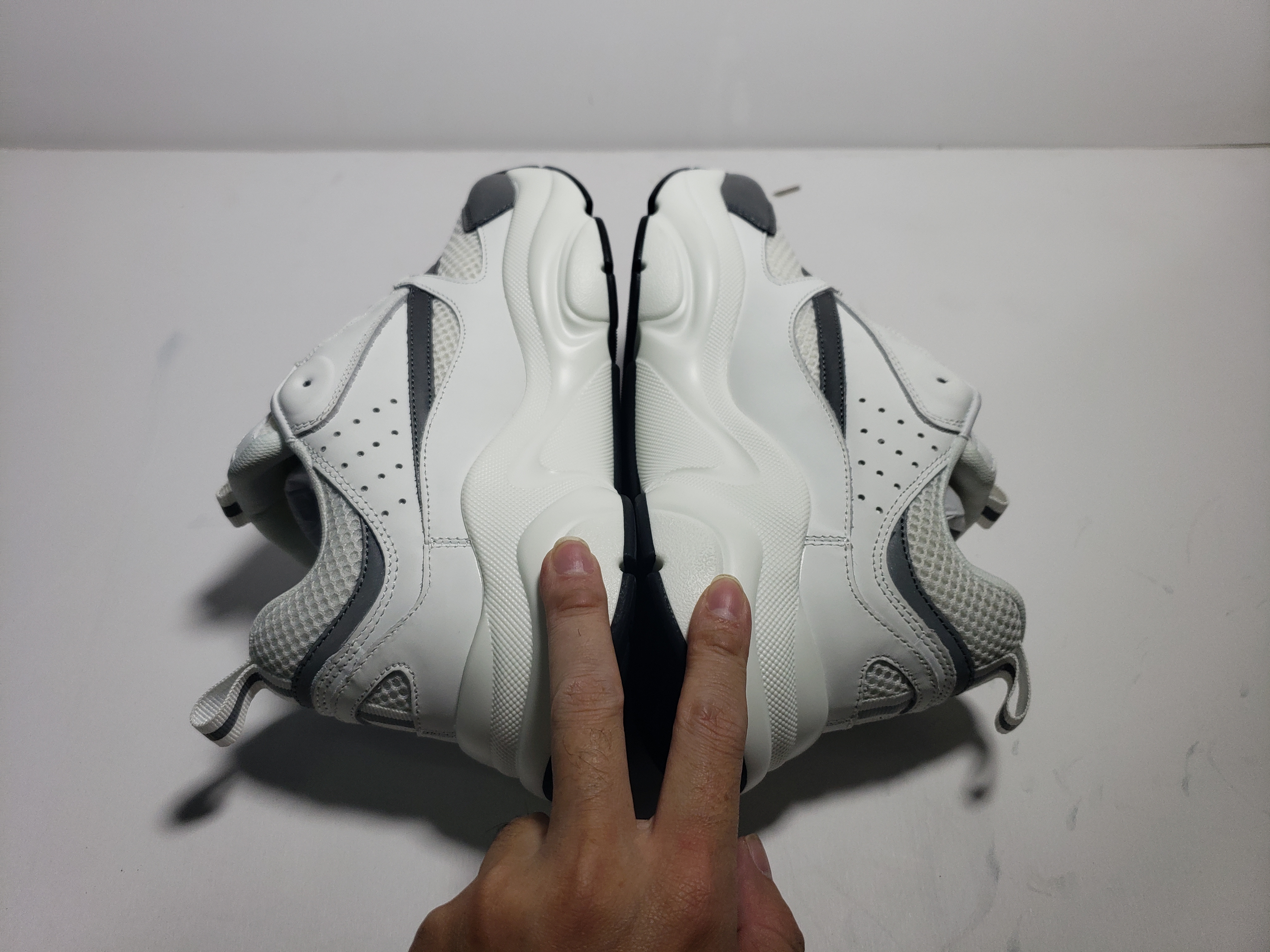 LJR Dior B22 Sneaker White Technical Mesh With White And Silver-tone Leather