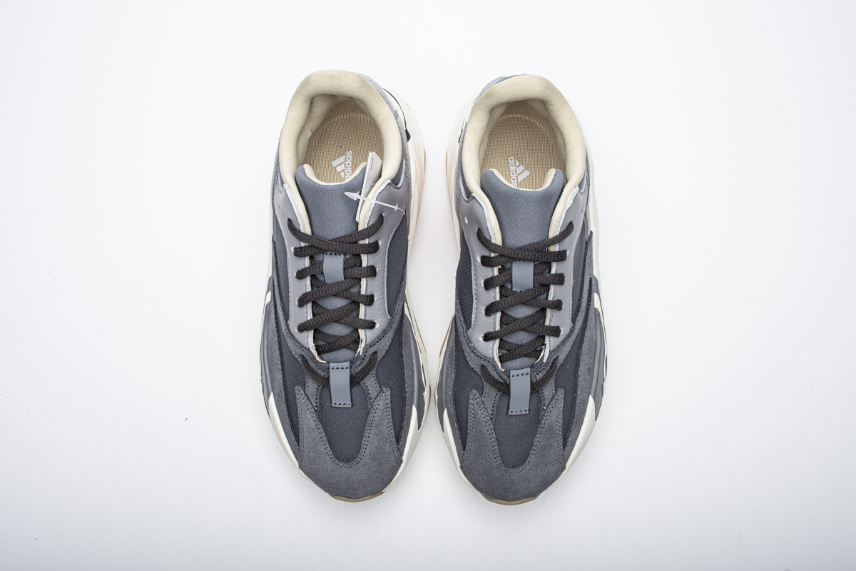 PK GOD Yeezy Boost 700 Magnet