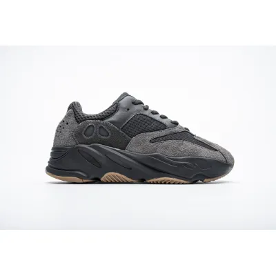 OG Yeezy Boost 700 Utility Black 01
