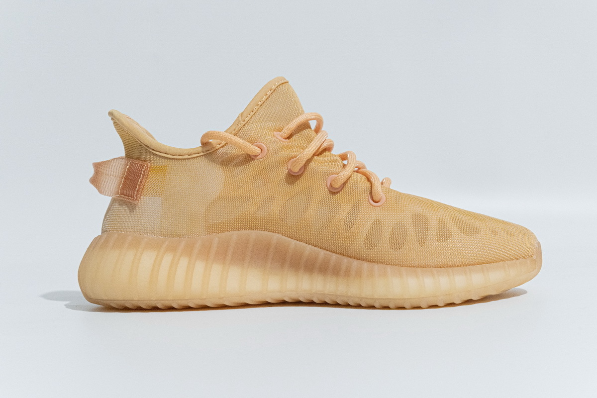 OG Yeezy Boost 350 V2 Mono Clay