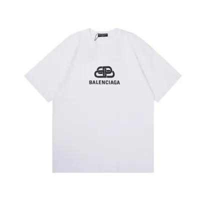【$39 Free Shipping】 Balenciaga KT2302 T-shirt 01