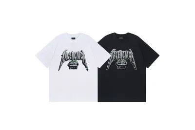 Balenciaga KT23106 T-shirt 01