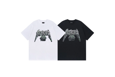 Balenciaga KT23106 T-shirt 01