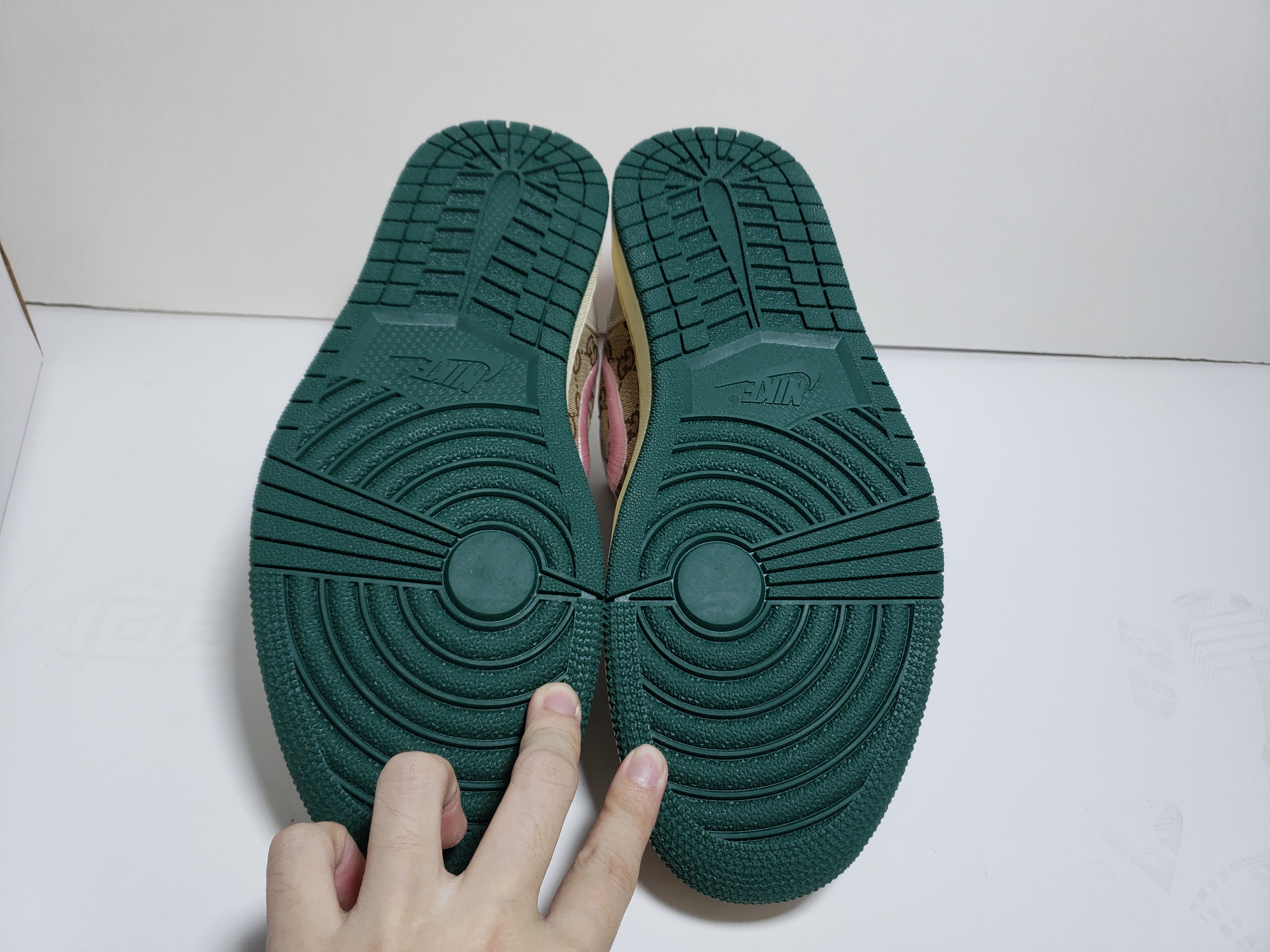 LJR Jordan 1 Low Gucci Powder