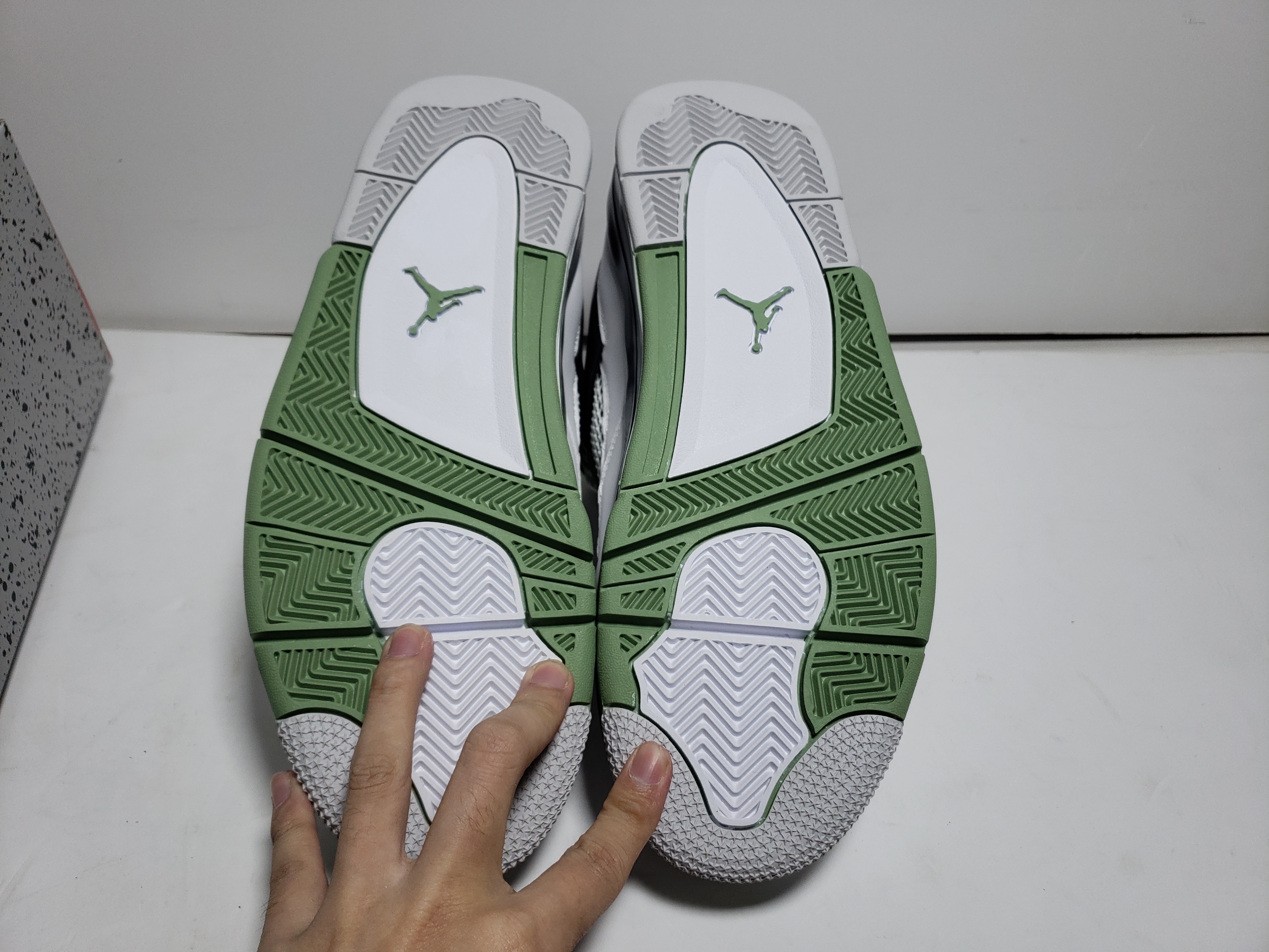 LJR Jordan 4 Retro Seafoam (W) AQ9129-103