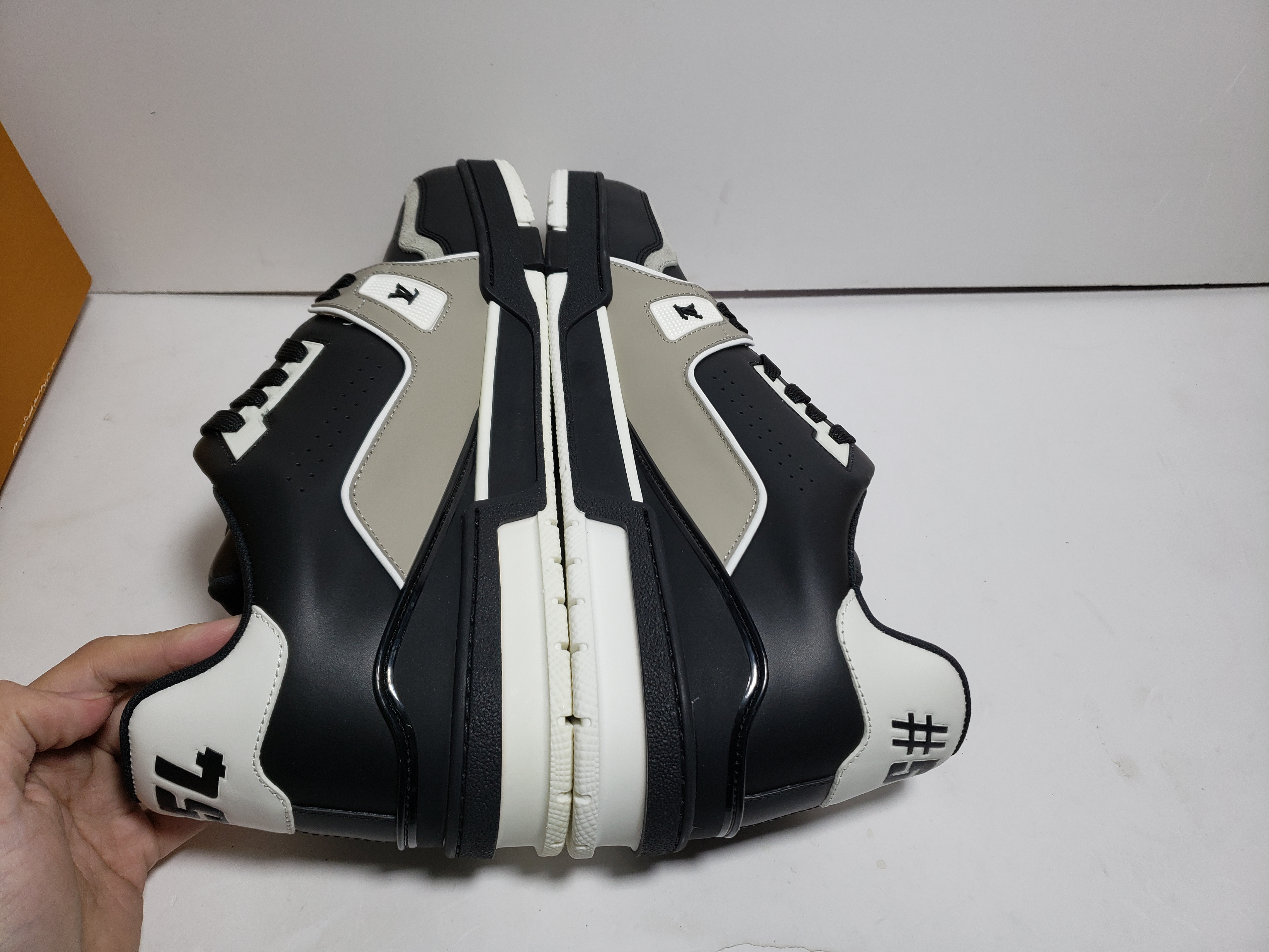 LJR Louis Vuitton LV Trainer Black Grey White,1AAHS2