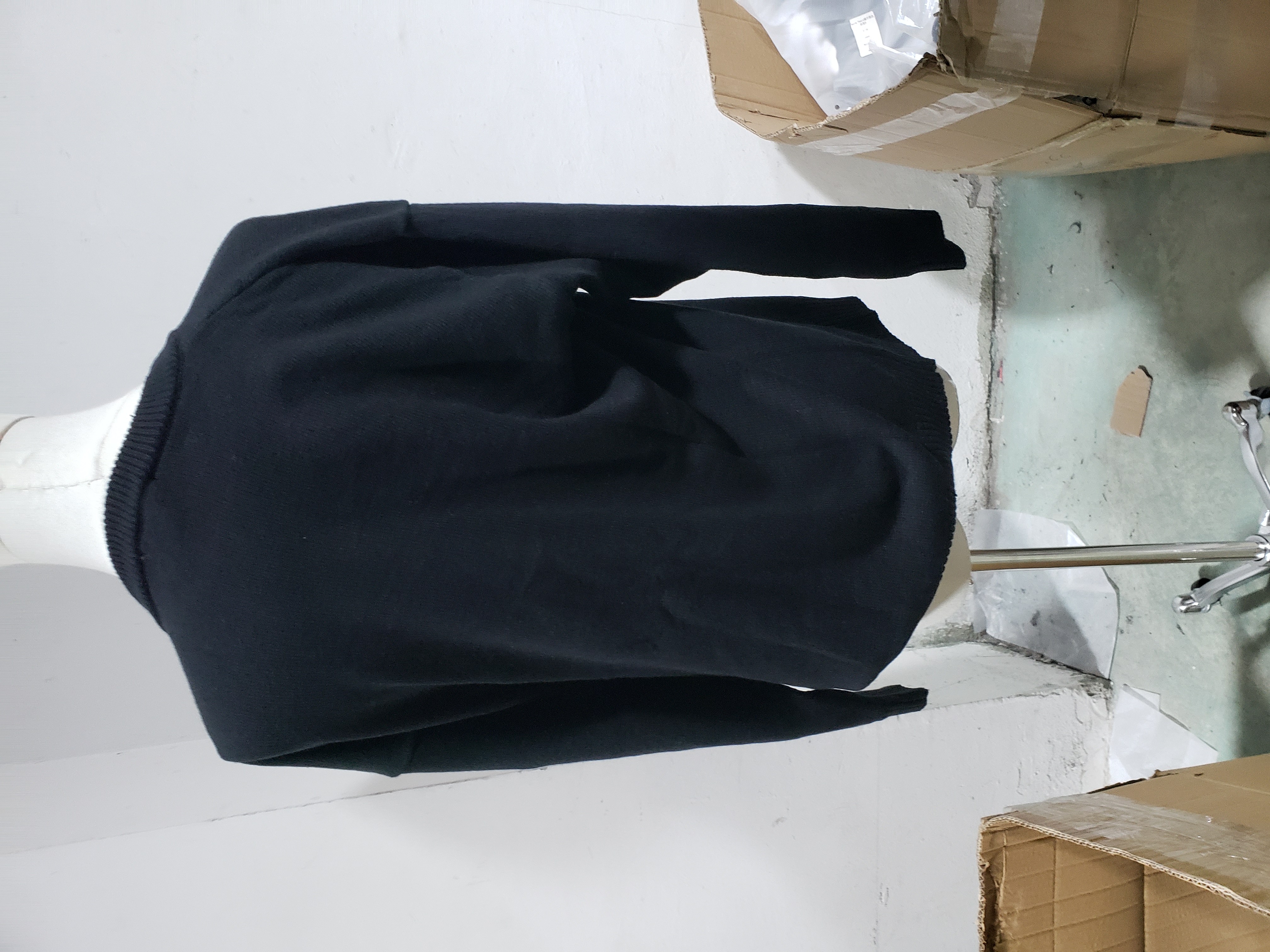 AMI PARIS 21FW heart embroidered crew neck sweater