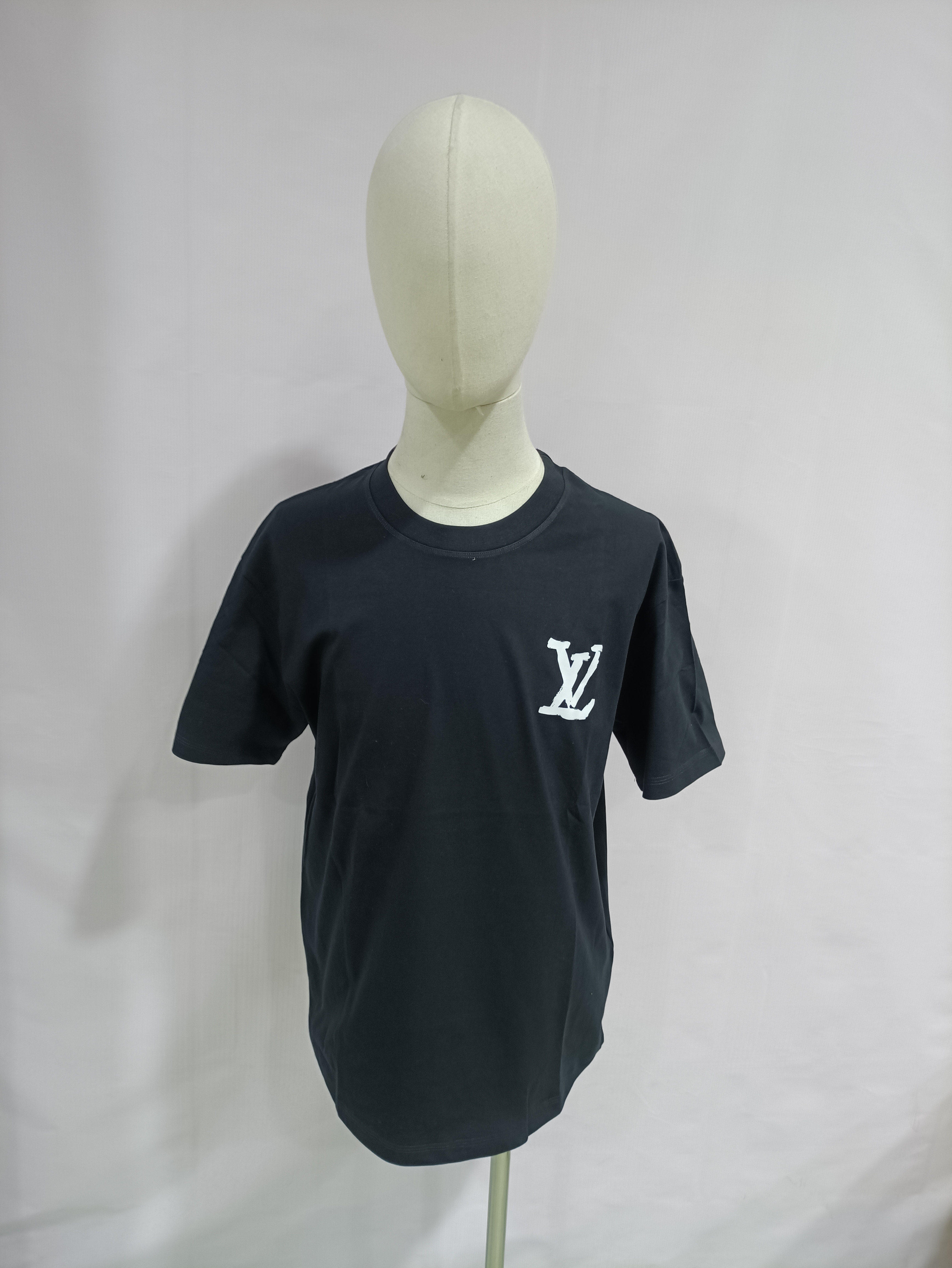Louis Vuitton Hand-painted large letter LOGO T-Shirts black