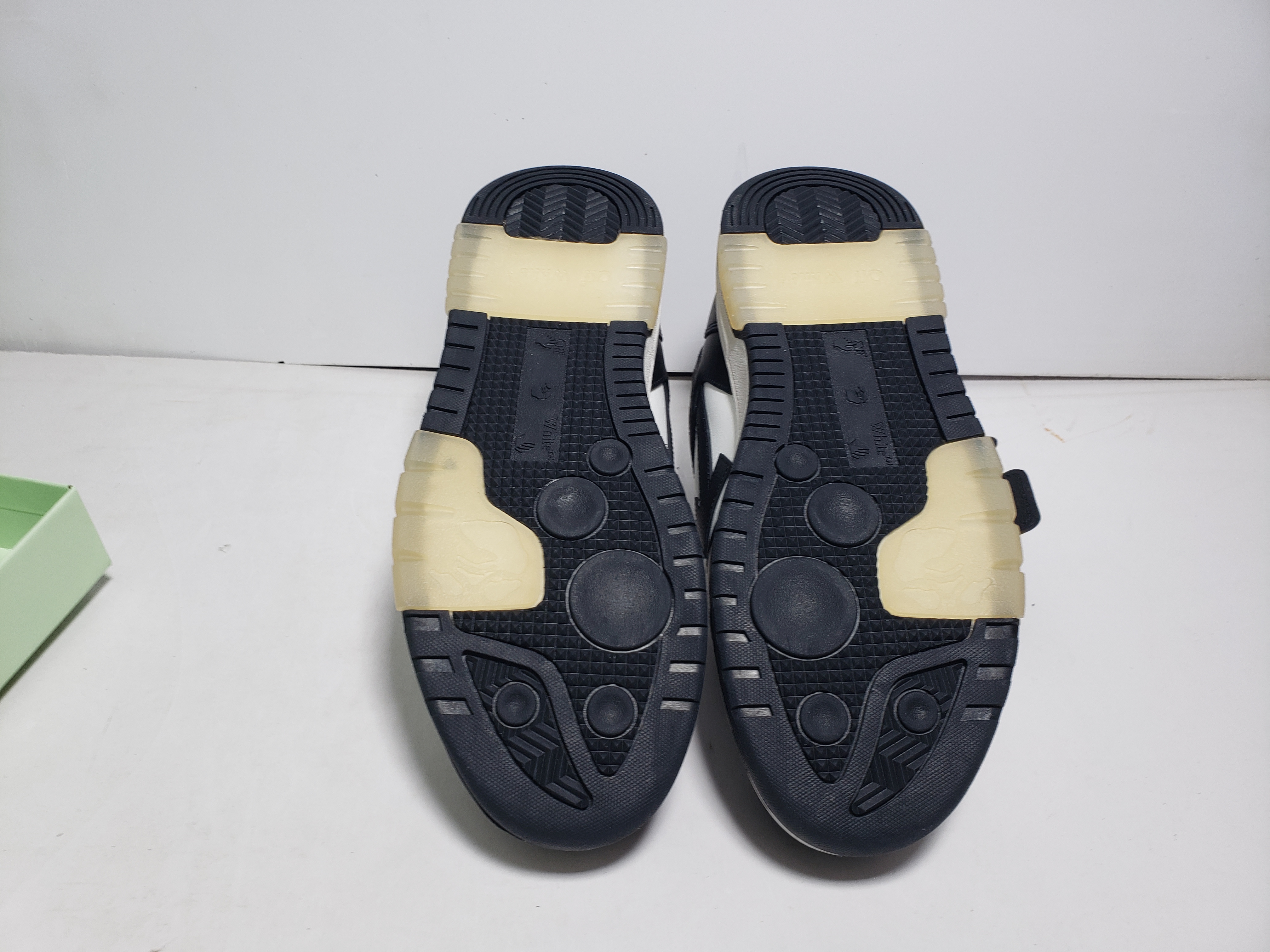 LJR OFF-WHITE Out Of Office Black And White,OMIA189 C99LEA00 11004