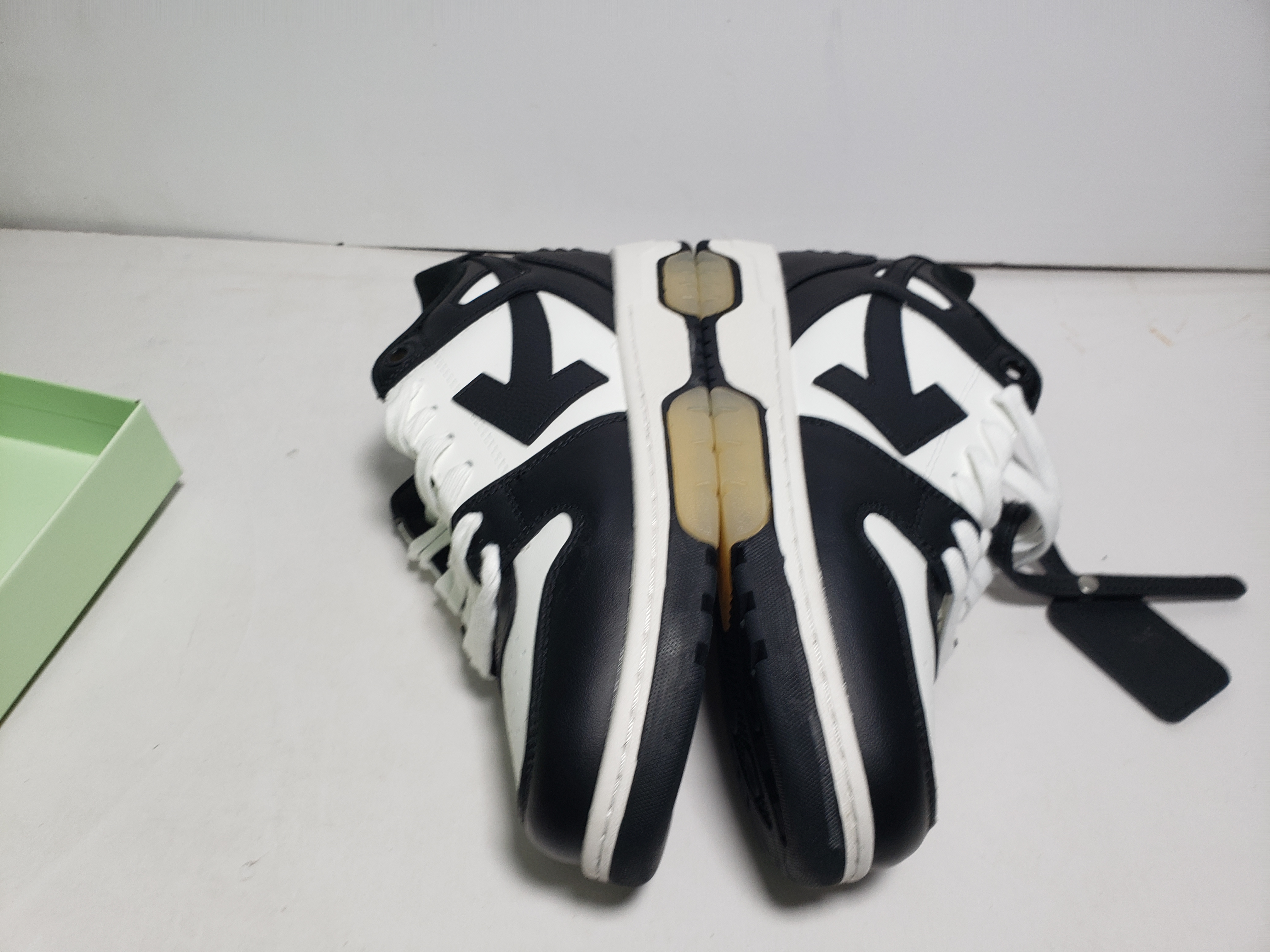 LJR OFF-WHITE Out Of Office Black And White,OMIA189 C99LEA00 11004