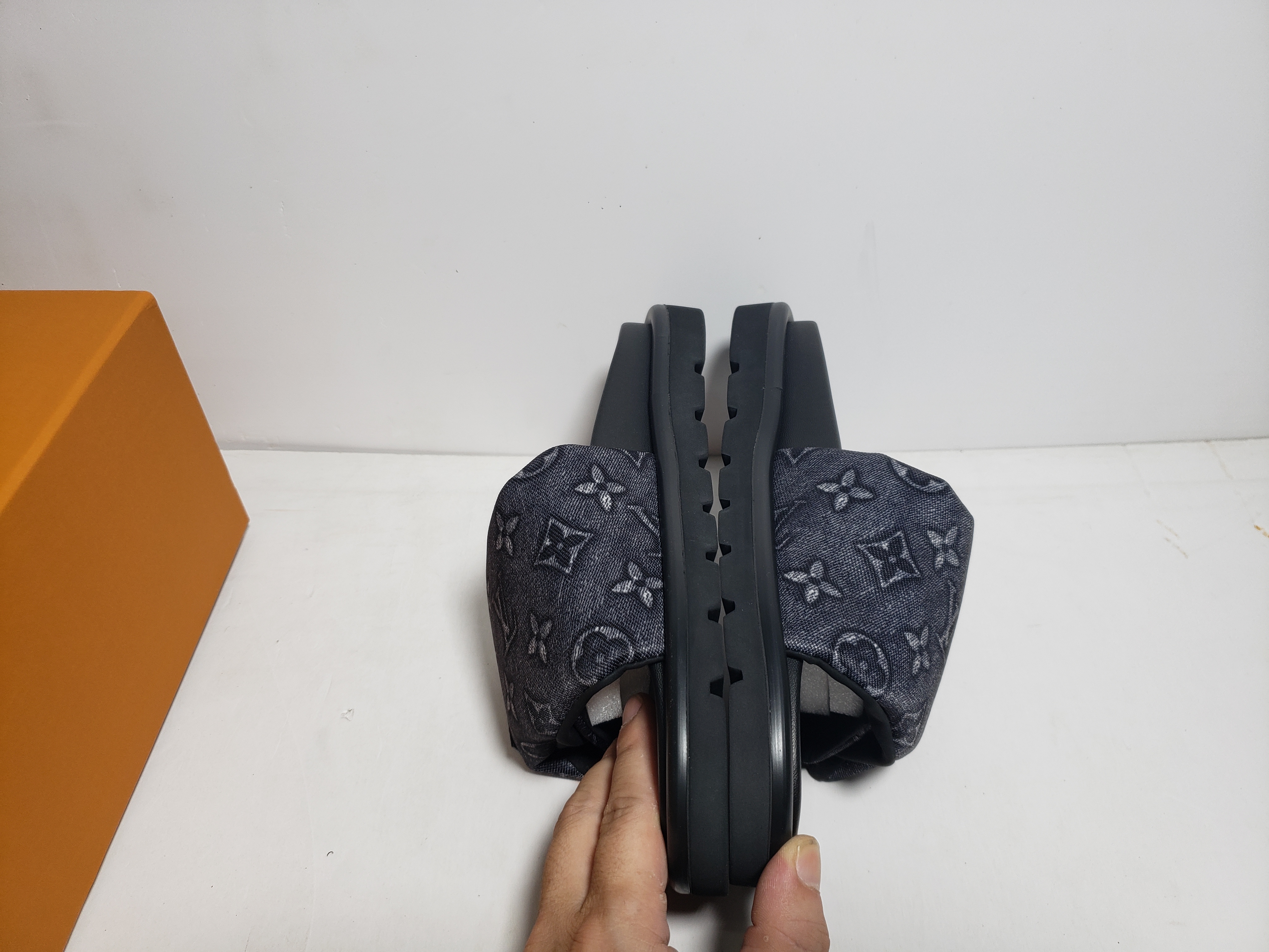 LJR LOUIS VUITTON Pool Pillow Black Label Cowboy