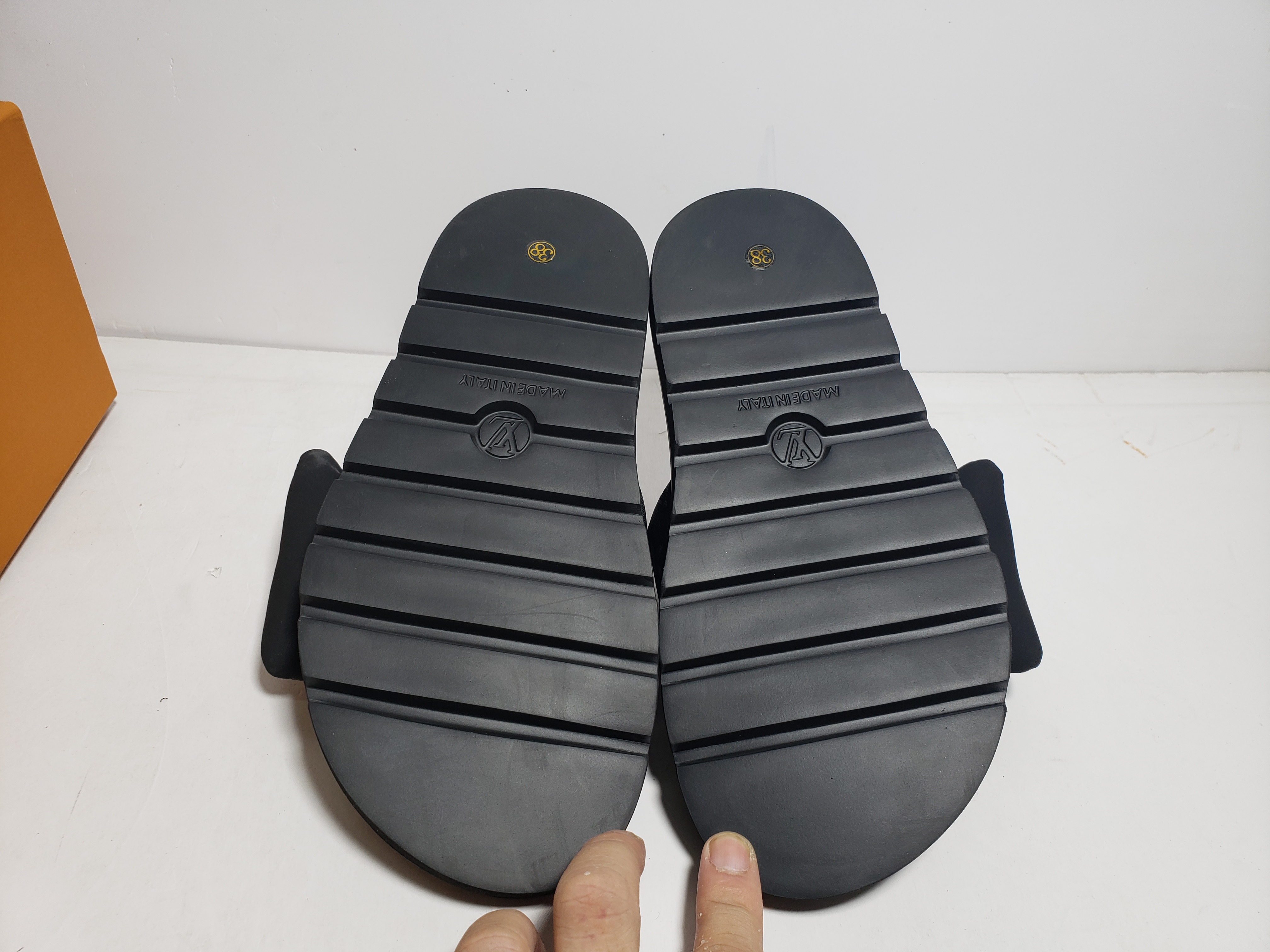 LJR LOUIS VUITTON Pool Pillow Black Label Cowboy