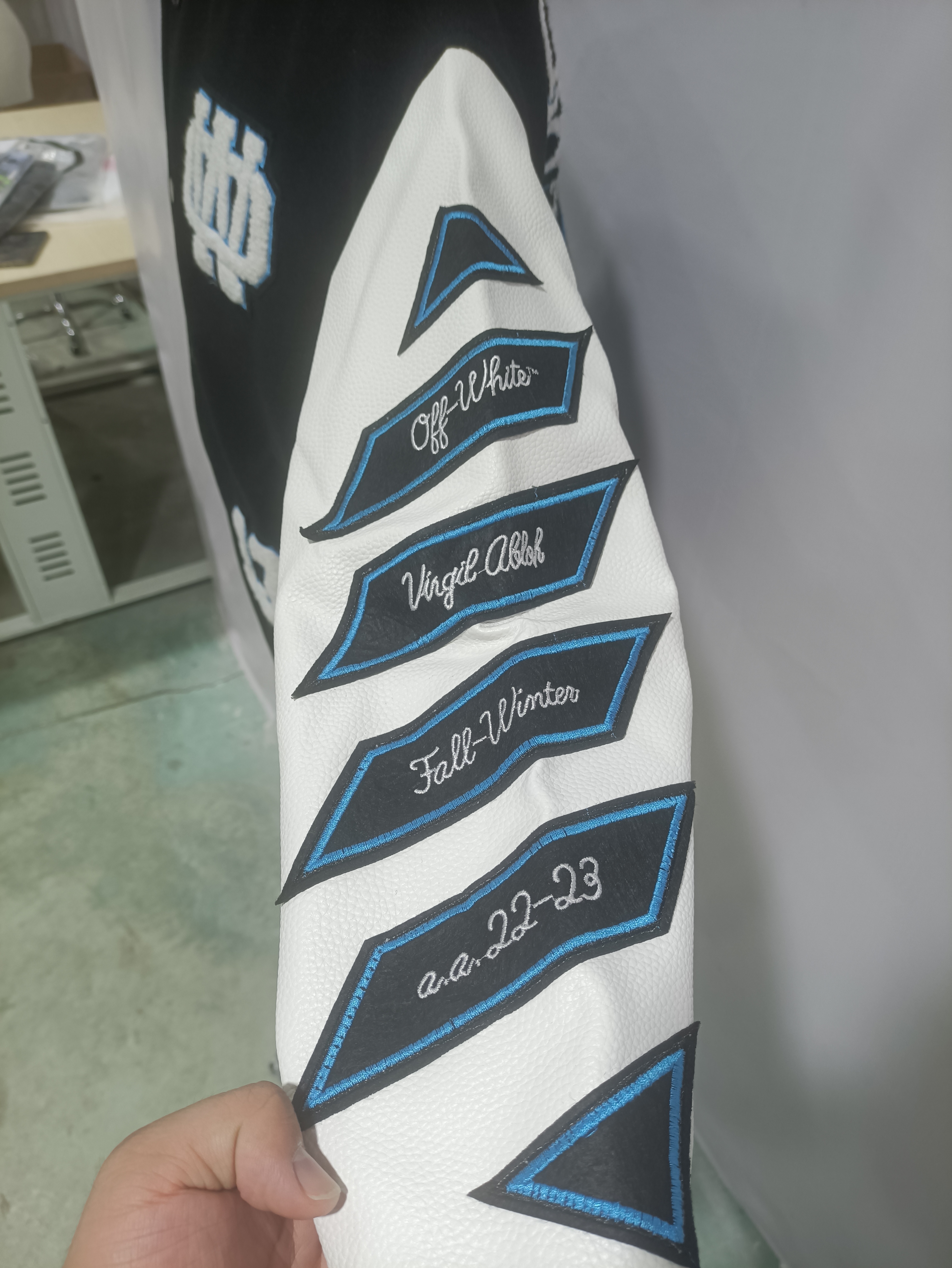 Off White Jacket Heavy Industry Embroidery with Cotton Clip，S008