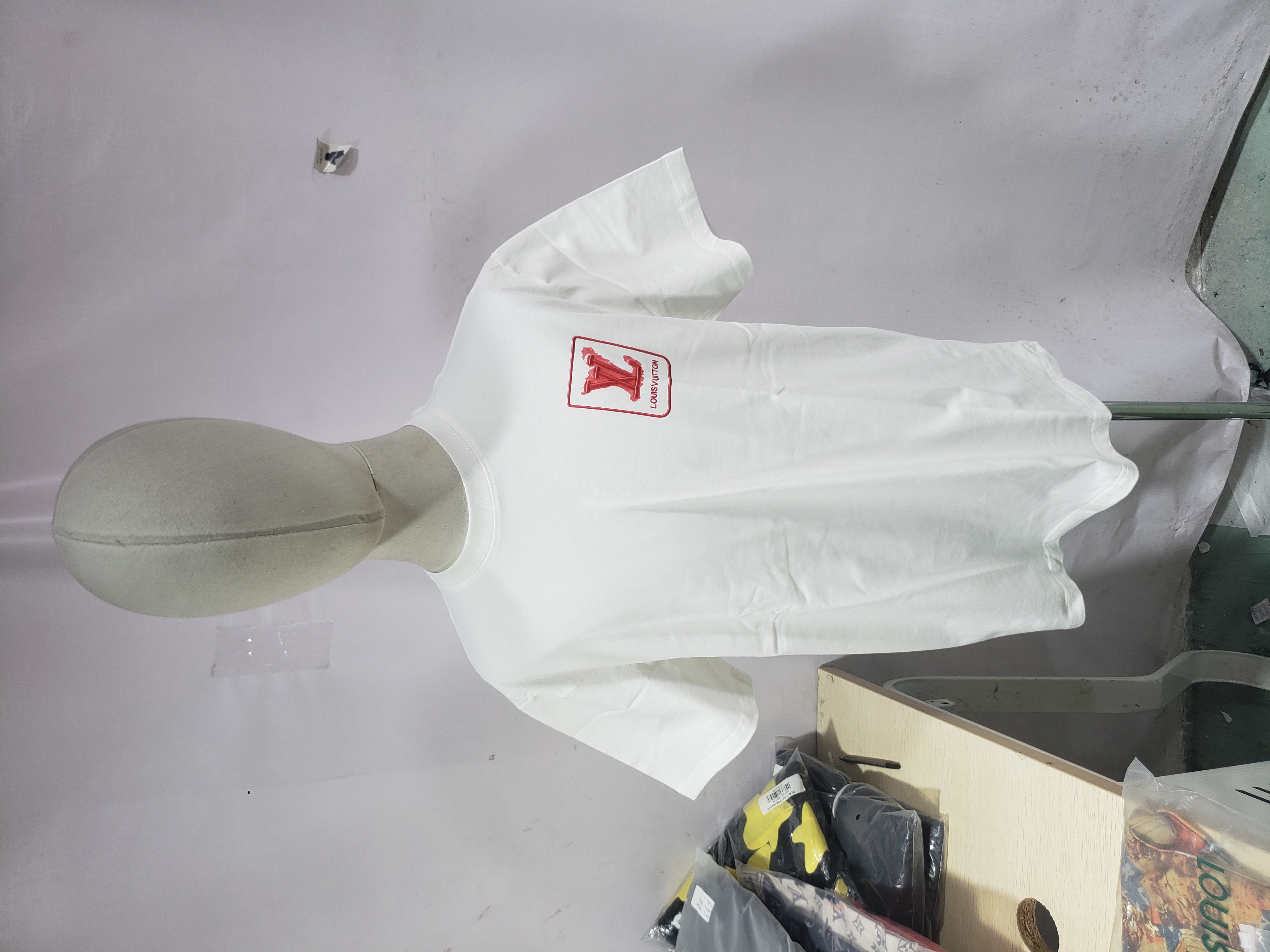 Louis Vuitton embossed fake pocket letter T-Shirts white