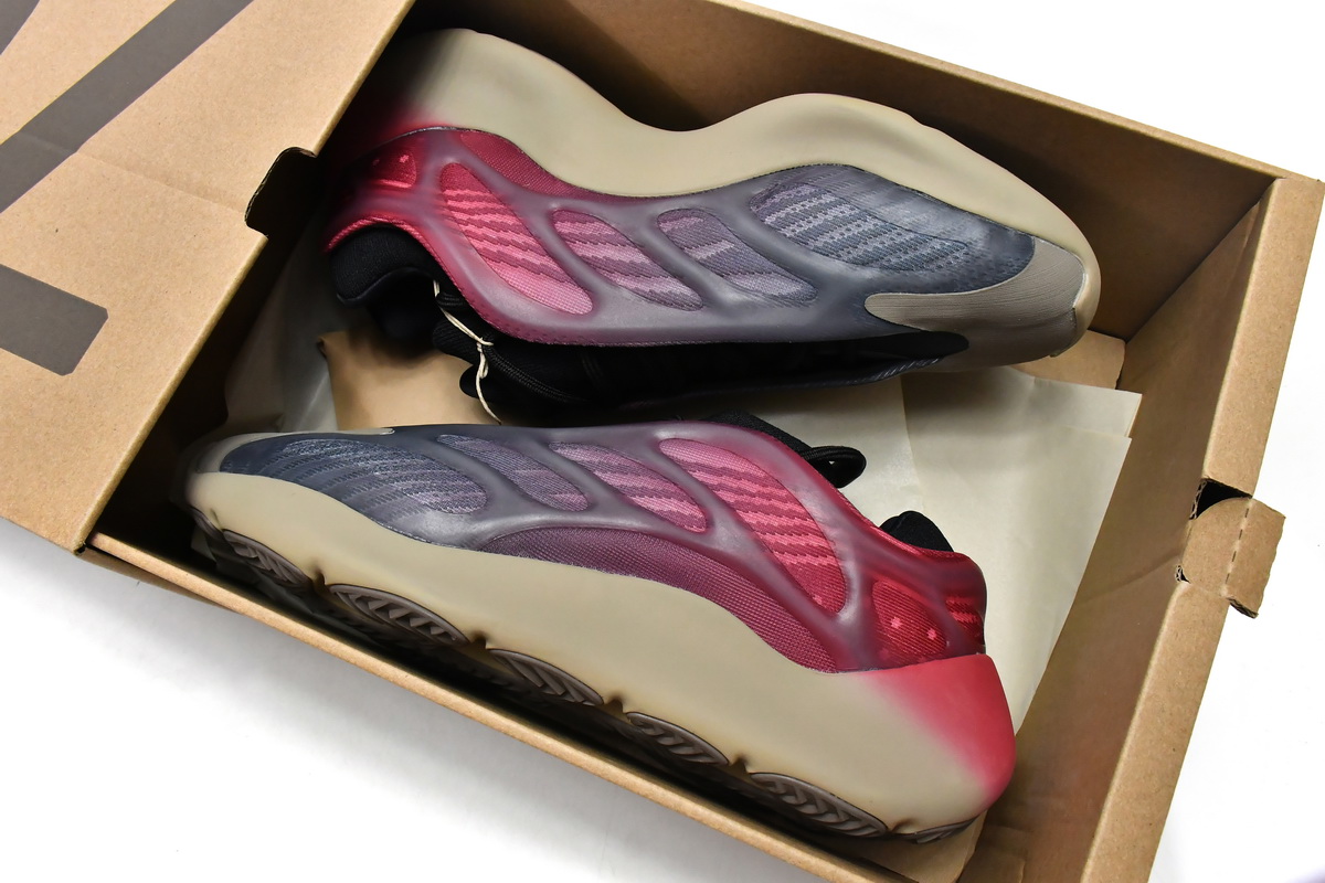 adidas Yeezy 700 V3 Fade Carbon reps,GW1814