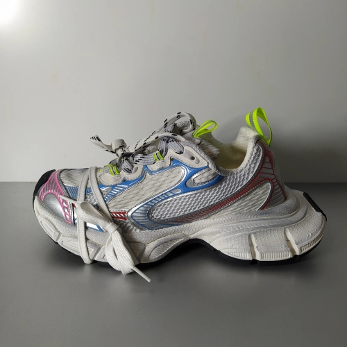 QC Pics Of Balenciaga White, red And Blue Reps at Replica Online