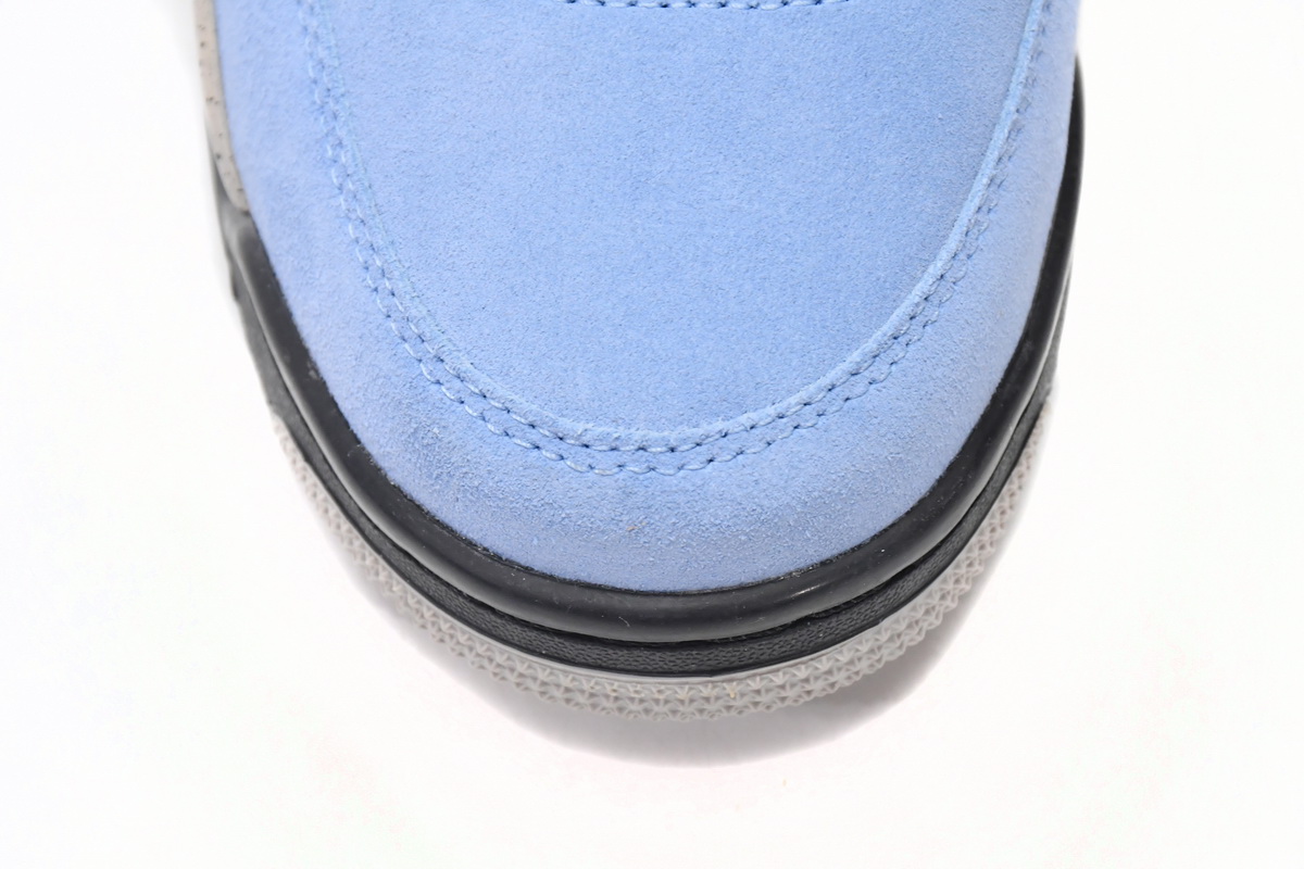 Jordan 4 Retro University Blue Replica, CT8527-400