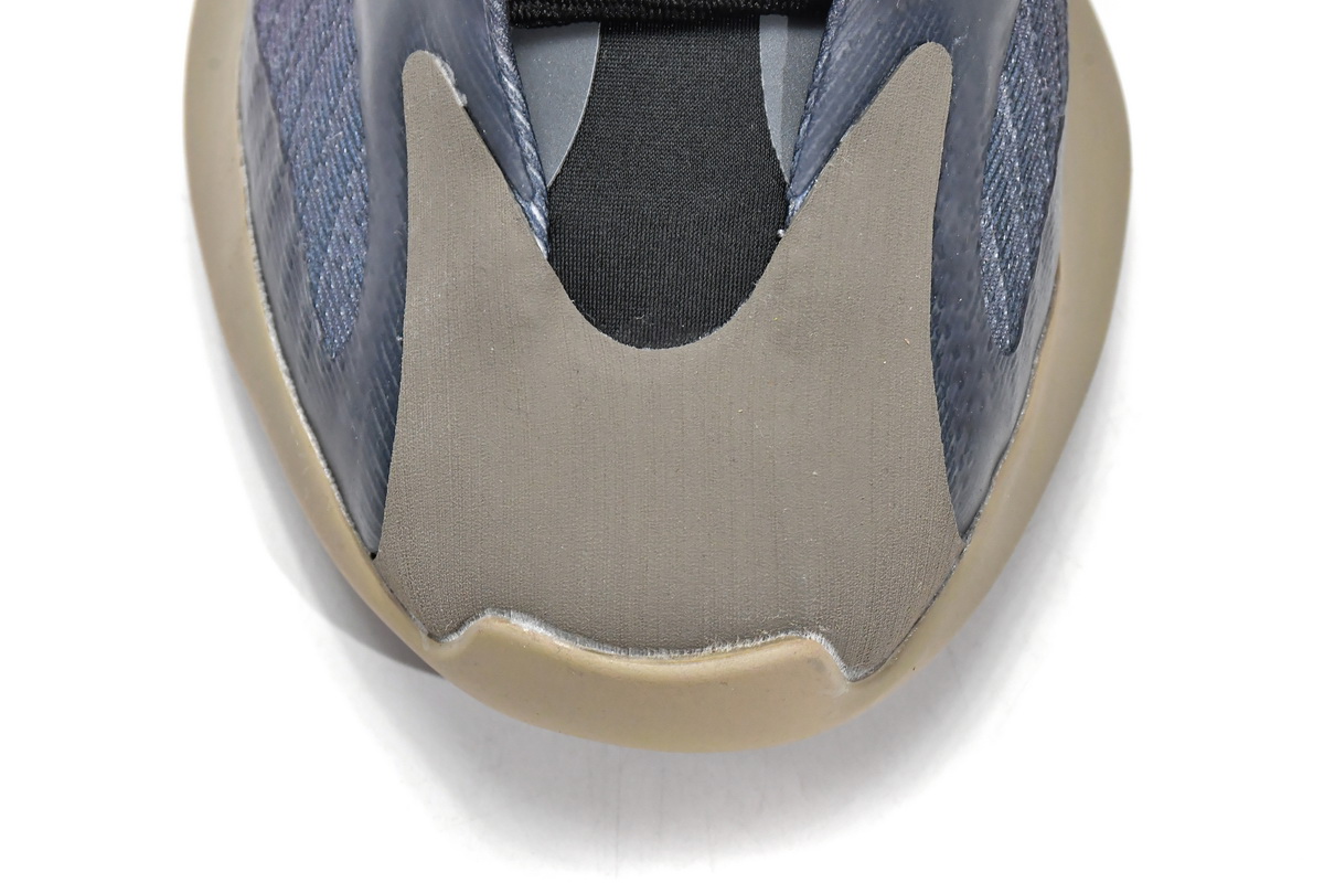 Yeezy 700 V3 Fade Carbon Replica,GW1814