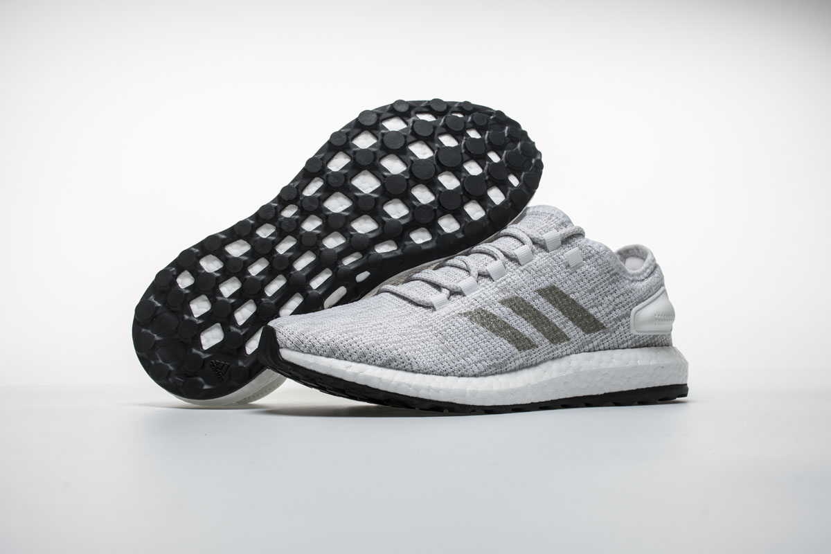 Pure Boost “Bright gray white” Replica, BB6277