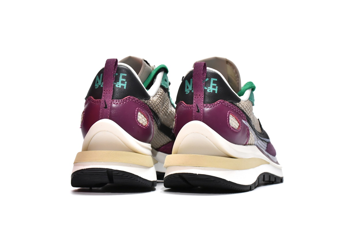 Vaporwaffle sacai Villain Red Neptune Green Replica, DD3035-200