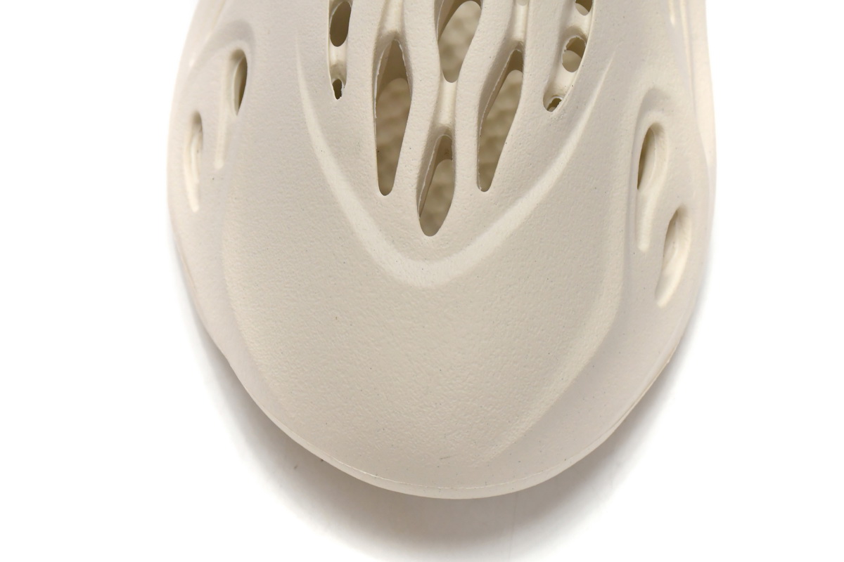 9.9$ get this pair as 2nd pair, buy 1 pair first for over$100 Yeezy Foam RNNR Sand Replica, FY4567