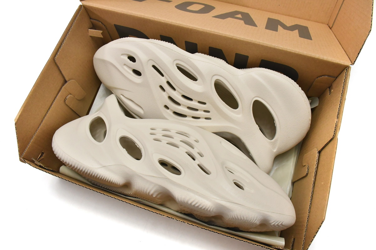 9.9$ get this pair as 2nd pair, buy 1 pair first for over$100 Yeezy Foam RNNR Sand Replica, FY4567
