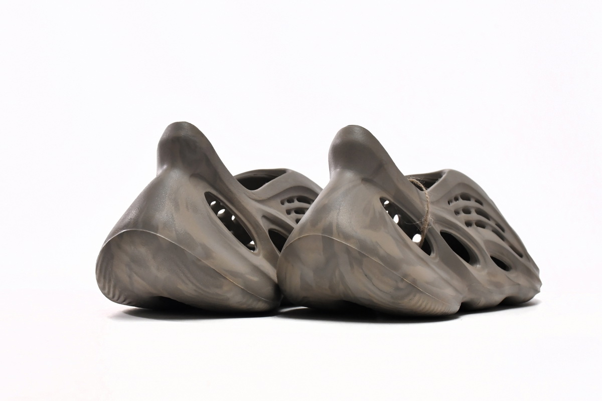 Yeezy Foam RNNR Stone Sage Replica, GX4472