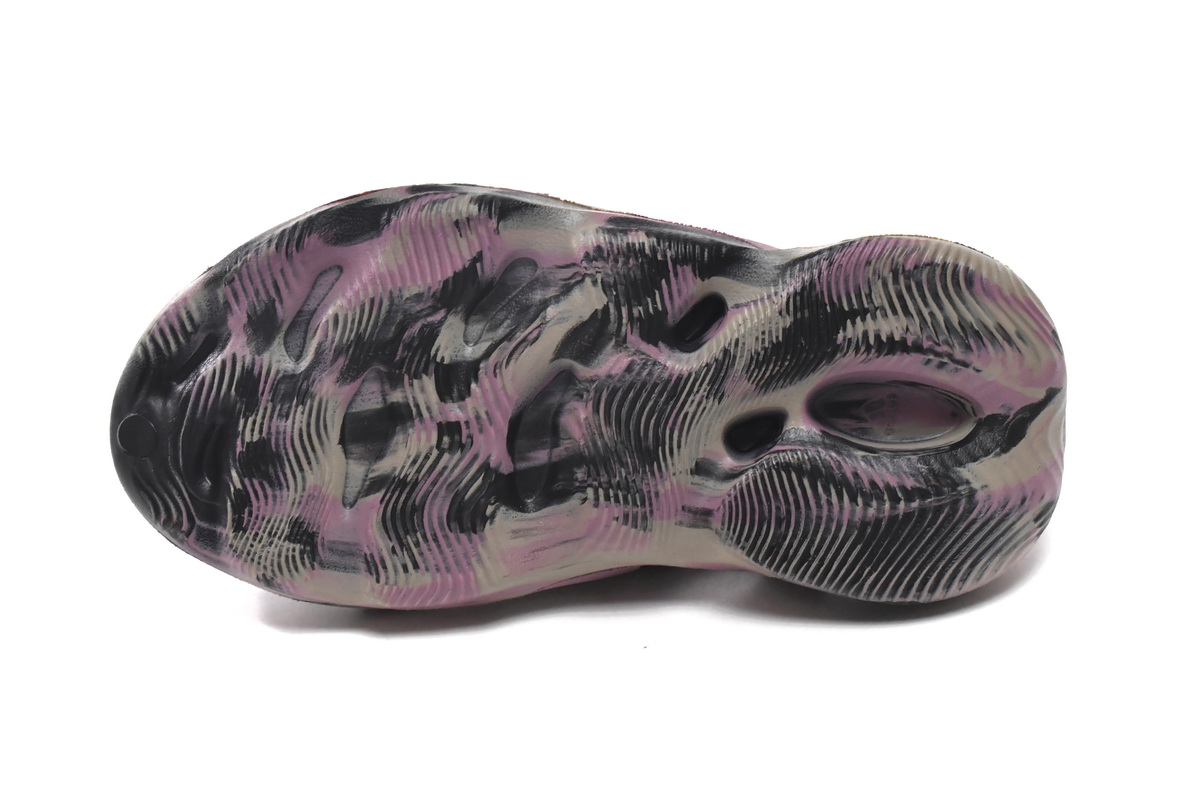 Yeezy Foam RNR MX Carbon Replica, IG9562