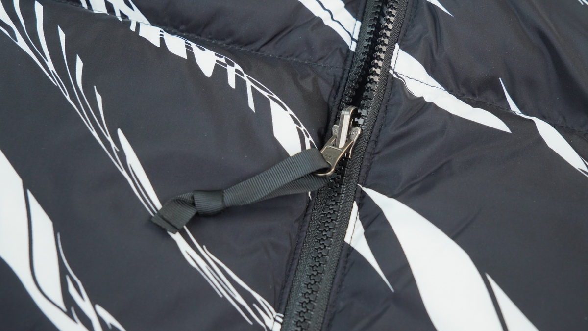 TheNorthFace Splicing White And Black Zebra