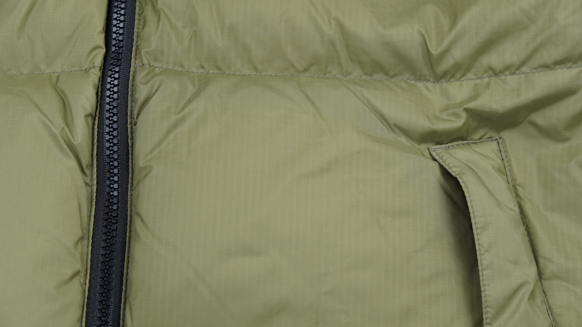 TheNorthFace Splicing White And Red  Grass Green