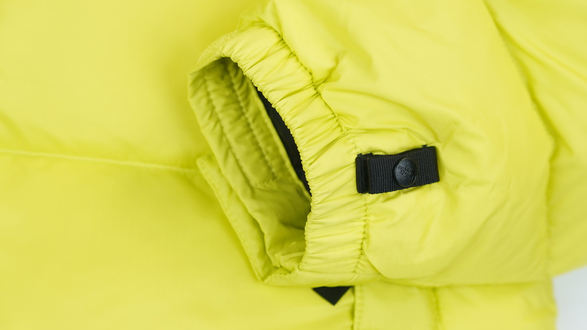 TheNorthFace Splicing White And Red Apple Green