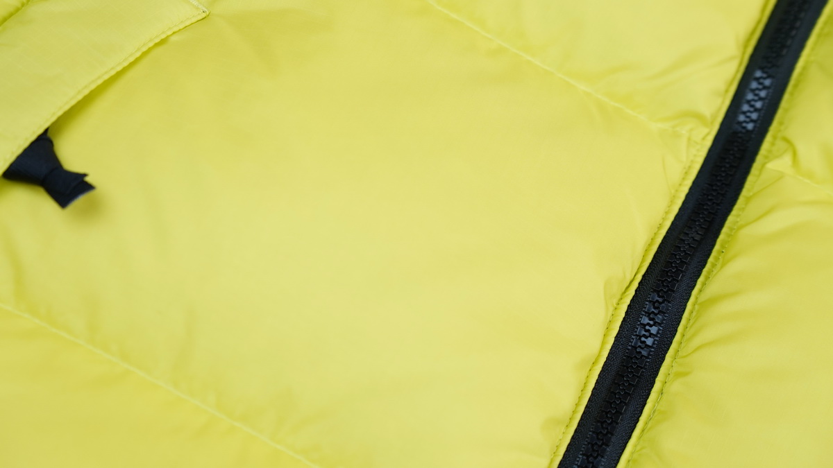 TheNorthFace Splicing White And Red Apple Green