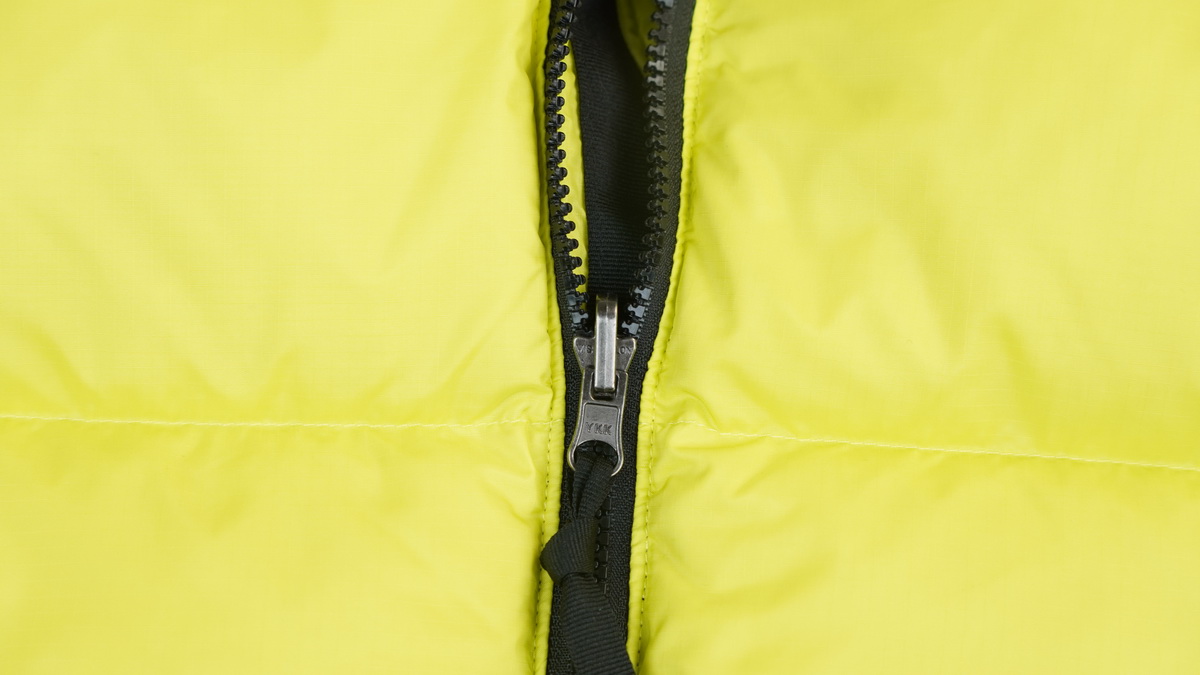 TheNorthFace Splicing White And Red Apple Green