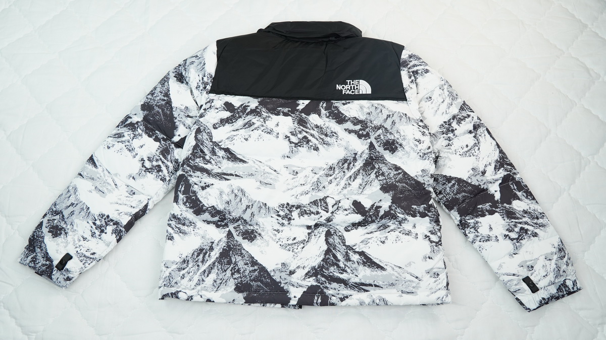 TheNorthFace Splicing White And Snow Mountain