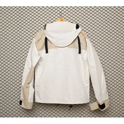 TheNorthFace Black and Milk White Color Matching Interchange Jacket 02