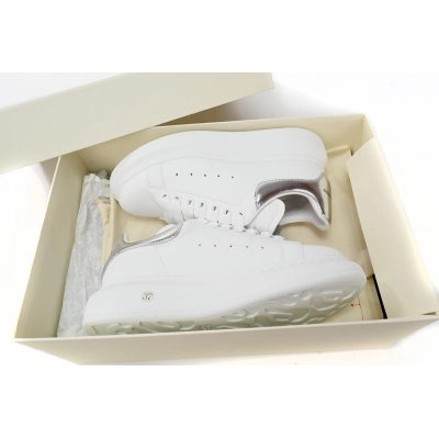 Alexander McQueen Sneaker Silver Tail 02