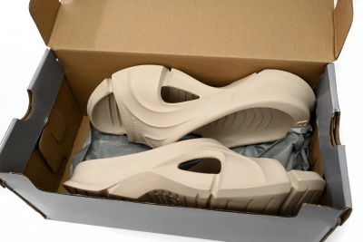 POP   Balenciaga Mold Slide Sandal Bei Ge 653874W3CE29300  02