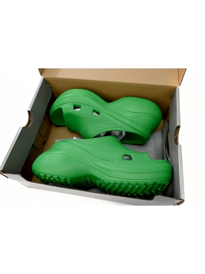 POP   BALENCIAGA Pool Crocs Green 677386 W1S8E 3033  02