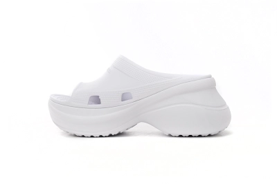 POP   BALENCIAGA Pool Crocs White 677389 W1S8E 9000  01