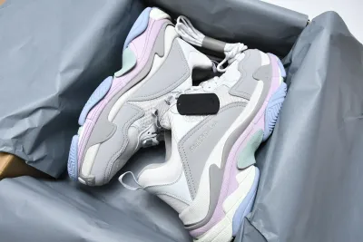 PKGoden   Balenciaga Triple S Makaron 536737 W2FW 1977  02