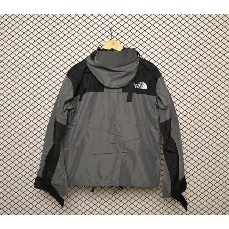 TheNorthFace Black and Graphite Mountain Jacket